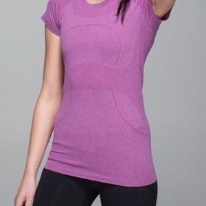 Lululemon short sleeve t-shirt